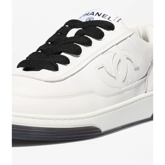 Chanel 24P White Black Leather CC Logo Flat Lace Up Runner Trainer Sneaker 42 - Picture 11 of 15